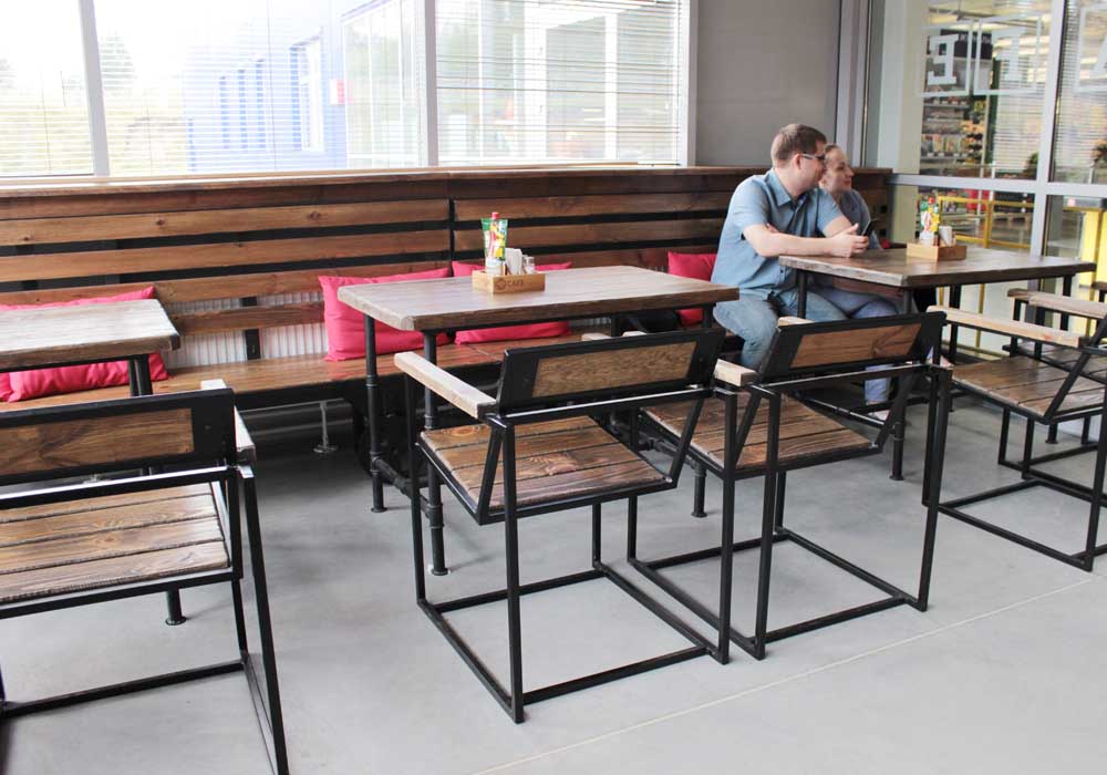 столы и стулья в стиле лофт